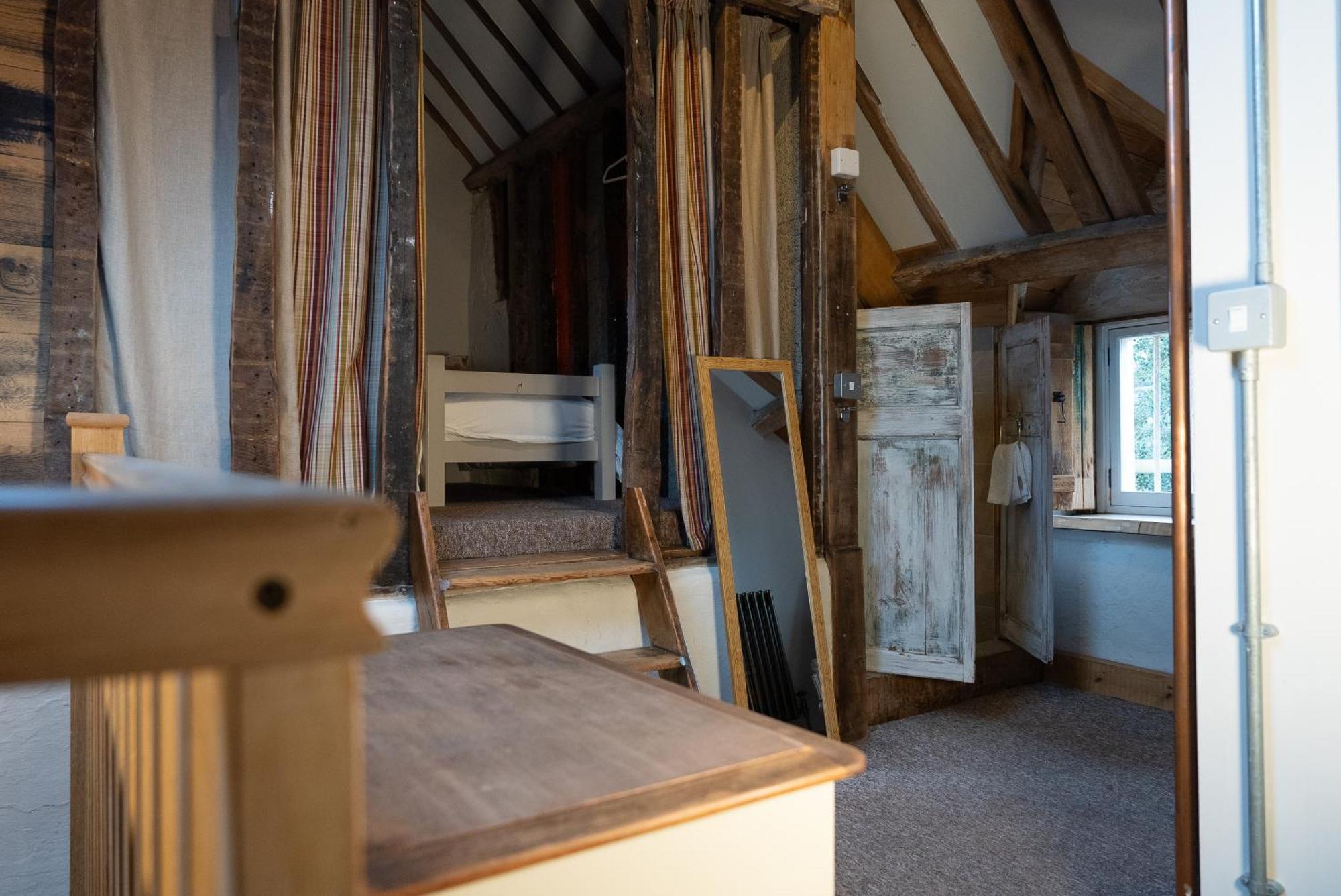 Gileston Manor-Self Catering Lägenhet Saint Athans Exteriör bild