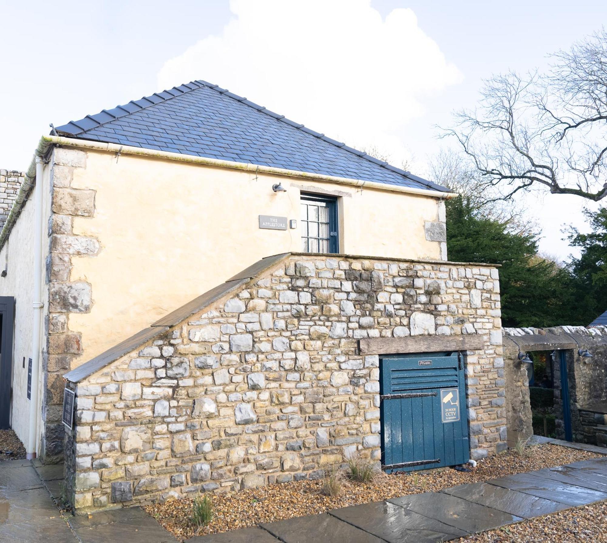 Gileston Manor-Self Catering Lägenhet Saint Athans Exteriör bild